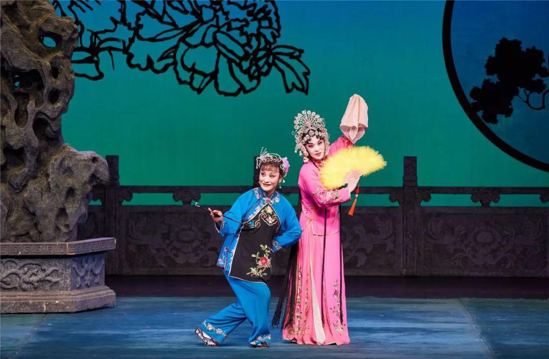 免費(fèi)聽?wèi)蚯?>
                            <div   id=