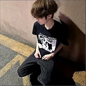 辭少小赫連點器