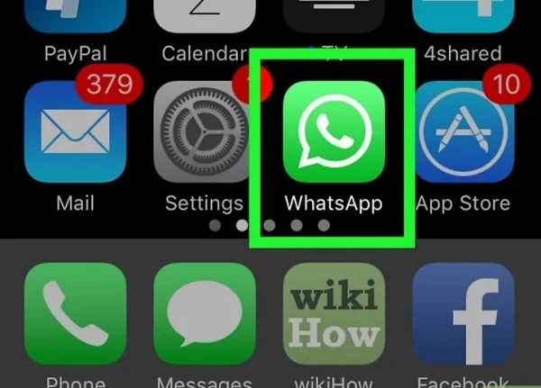 WhatsApp跨国聊天截图